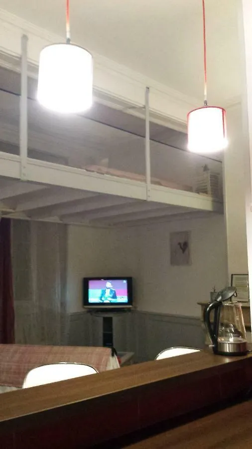 Coquet Studio En Mezzanine Nuit Pour 2 Personnes Saint-Girons 0*,